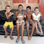 Prefeitura transfere moradores de palafitas da Coroa do Meio  - Fotos: Márcio Garcez