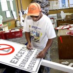 Fábrica de Placas da SMTT dinamiza serviços e garante economia para o município - Fotos: Márcio Garcez