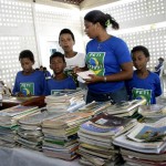 Atividade da PMA incentiva a leitura para crianças e adolescentes do Santos Dumont - Fotos: Wellington Barreto