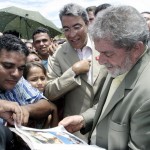 Aracajuano monta álbum de fotografias contando a história do presidente Lula - Fotos: Márcio Garcez