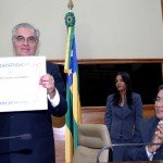 Prefeito prestigia outorga do título de Cidadania Sergipana ao presidente do conselho administrativo da Energipe - Fotos: Márcio Dantas