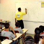 Estudantes do ensino fundamental visitam escola de trânsito da SMTT - Foto: Lindivaldo Ribeiro