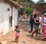 PMA transfere famílias que viviam em situação de risco para lugar seguro no Santa Maria - Trabalho da Semasc no Santa Maria