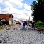 Principais ruas do loteamento Ângela Catarina estão sendo pavimentadas pela PMA - Fotos: Meme Rocha