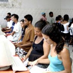 Cursos de informática incentivam alunos para o mercado de trabalho - Fotos: Wellington Barreto