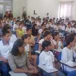 Educação Ambiental é tema de ciclo de palestras em escola da rede municipal  - Platéia formada por estudantes
