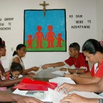 Famílias do Santa Maria abrigadas pela prefeitura recebem assistência diária - Fotos: Silvio Rocha