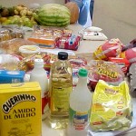 Comissão de Controle de Qualidade da Semed avalia produtos da merenda escolar - Fotos: Walter Martins
