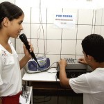 Emissora de rádio dinamiza aprendizado de alunos da escola municipal Maria Thetis Nunes - Fotos: Wellington Barreto