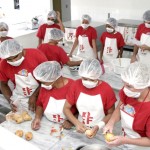 Alunos do curso de reaproveitamento de alimentos recebem diplomas hoje - Fotos: Márcio Garcez