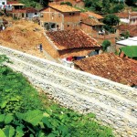 Muro de contenção dá segurança aos moradores do bairro Cidade Nova - Fotos: Ademar Queiroz
