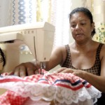 Comerciantes do Centro de Artesanato Chica Chaves investem em artigos juninos - Fotos: Wellington Barreto