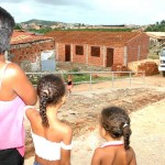 Prefeitura constrói casas populares na avenida Matadouro  - Fotos: Silvio Rocha