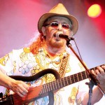 Geraldo Azevedo e Xote Baião foram as grandes atrações da noite de ontem no Forró Caju - Fotos: Márcio Dantas