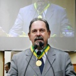 Edvaldo Nogueira destaca história de José Eduardo Dutra durante homenagem prestada pela AL - Fotos: Márcio Dantas