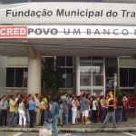 Recadastramento do Programa de Arrendamento Residencial atrai centenas de pessoas -
