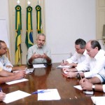Prefeito em exercício reúne secretários para discutir últimos ajustes do Forró Caju 2005 - Fotos: Márcio Dantas