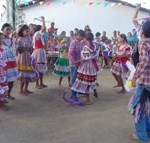 Crianças e idosos participam das comemorações juninas nos Centros de Referência da Semasc  - Fotos: Ascom/Semasc