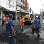 Prefeitura recupera asfalto das principais avenidas do conjunto Bugio - Fotos: Silvio Rocha