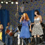 Carmem Oliveira e banda dão o pontapé inicial na quinta noite do Forró Caju - Fotos: Wellington Barreto