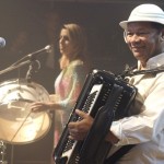 Dominguinhos sobe ao palco no Forró Caju 2005 - Dominguinhos anima o Forró Caju 2005