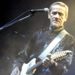 Zé Ramalho inicia sua apresentação no Forró Caju 2005 - Fotos :Márcio Garcez