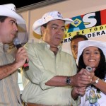 Prefeito de Aracaju participa do sorteio da MegaSena durante o ForróCaju - Fotos: Márcio Dantas