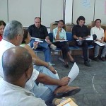Técnicos da Semed e coordenadores de EJA discutem temas do VII Eneja - Fotos: Walter Martins