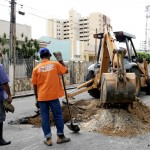 Trabalho emergencial evita pontos de alagamentos em bairros de Aracaju - Fotos: Wellington Barreto