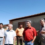 Prefeito visita várias obras e população aprova o trabalho realizado pelo município nos bairros - Fotos: Márcio Dantas