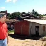 Prefeito visita várias obras e população aprova o trabalho realizado pelo município nos bairros - Fotos: Márcio Dantas