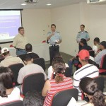 Agentes de Trânsito participam de curso ministrado pelo consultor Wagner Bonetti - Fotos: Lindivaldo Ribeiro
