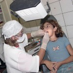 Aproximadamente 55 mil procedimentos odontológicos foram realizados pela Saúde Municipal em 2005 - Foto: Márcio Dantas