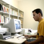 Biblioteca do conjunto Augusto Franco ajuda na rotina escolar de milhares de jovens - Fotos: Wellington Barreto
