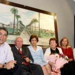 Prefeito recebe pintura doada ao município pelo exgovernador Celso de Carvalho - Fotos: Márcio Dantas