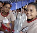Magia do circo encanta centenas de crianças integrantes dos projetos sociais da PMA - Fotos: Márcio Garcez