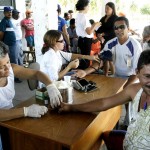 Exames médicos e sorteio de brindes marcam o último dia do SIPAT na Emsurb - Fotos: Wellington Barreto