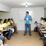 Integrantes do projeto Recriando Caminhos ingressam em curso de inglês ministrado pelo Yázigi - Fotos: Wellington Barreto
