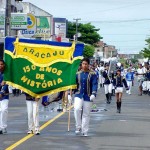 Desfile Civil apresenta os brasões do município  - Fotos: Wellington Barreto