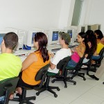 Cursos de informática da PMA preparam alunos para o mercado de trabalho - Fotos: Silvio Rocha