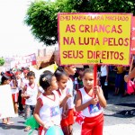 Crianças de escola municipal participam de “Marcha em defesa da cidadania” -  Fotos: Ascom/Semed