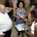 Escolas municipais recebem mais de 1.300 livros doados pelo G. Barbosa - Fotos: Márcio Garcez