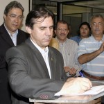 Prefeito e ministro assinam convênio para implementação do Consórcio Social da Juventude  - Fotos: Márcio Dantas