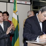 Prefeito e ministro assinam convênio para implementação do Consórcio Social da Juventude  - Fotos: Márcio Dantas