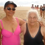Participantes do projeto Academia da Cidade realizam atividades físicas na praia - Fotos: Ascom/SMS