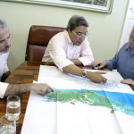 Prefeito apresenta ao ministro da Aqüicultura projeto para estimular a pesca em Aracaju - Fotos: Márcio Dantas