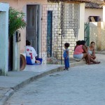 Moradores ganham qualidade de vida com calçamento de ruas no loteamento Manoel Garçom - Fotos: Márcio Garcez