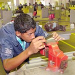 Prefeitura e Senai qualificam moradores do Santa Maria na área de mecânica - Fotos: Márcio Garcez