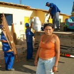 Novas famílias mudam para casas do projeto de reurbanização da Coroa do Meio - Fotos: Silvio Rocha