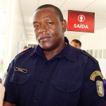 Guardas municipais e agentes de trânsito satisfeitos com decreto assinado pelo prefeito Marcelo Déda - Fotos: Wellington Barreto